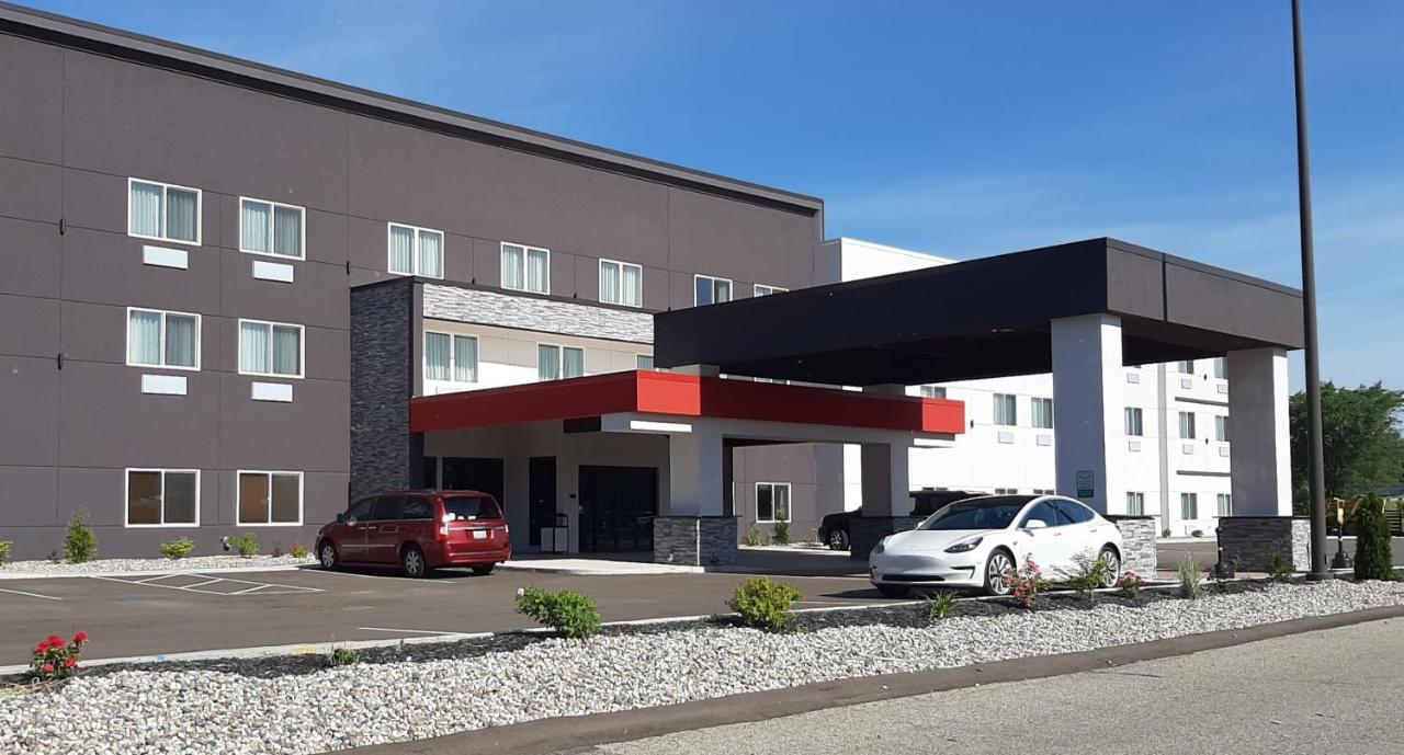 Best Western Plus Wayland Hotel Shelbyville Bagian luar foto