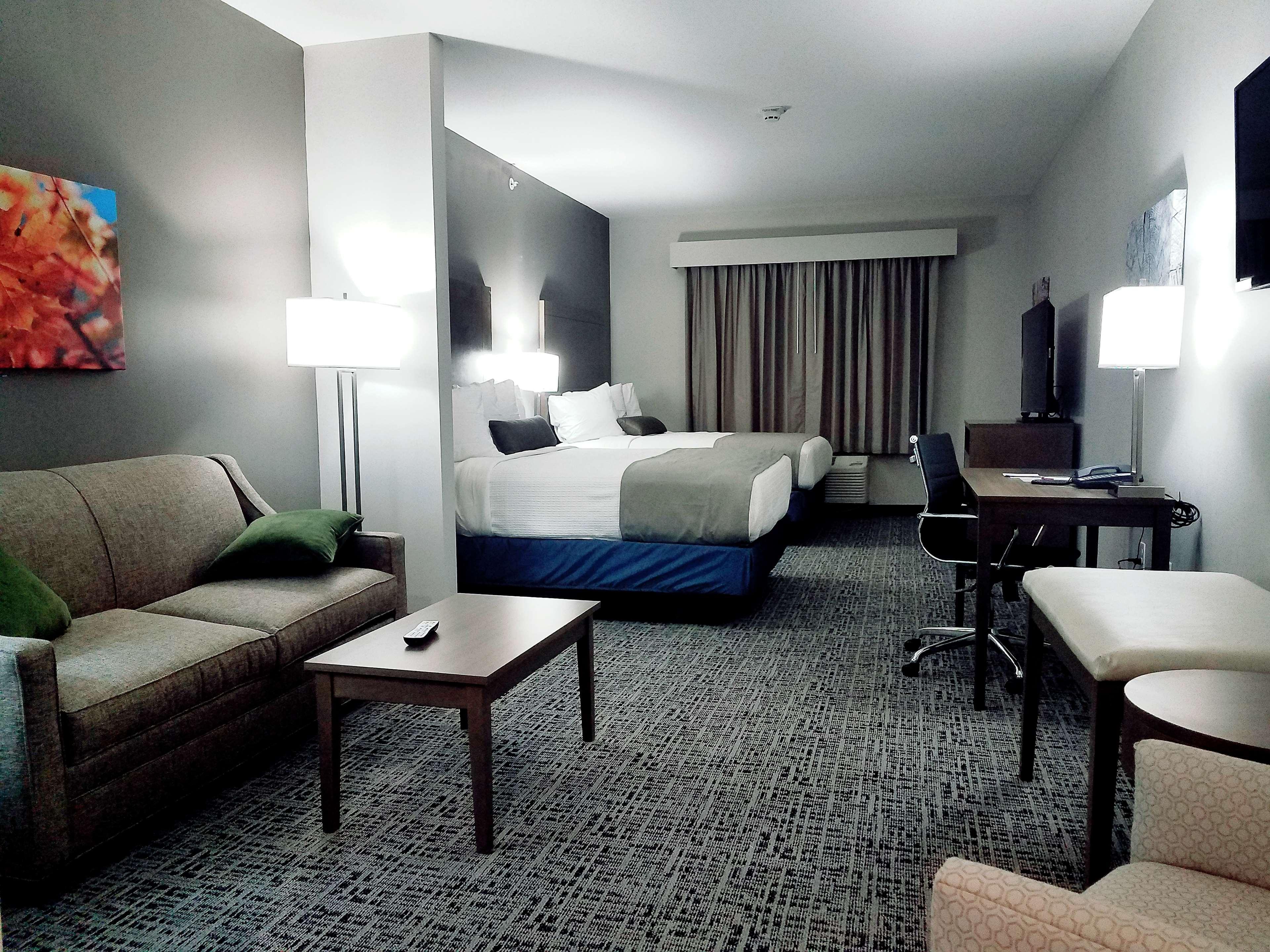 Best Western Plus Wayland Hotel Shelbyville Bagian luar foto