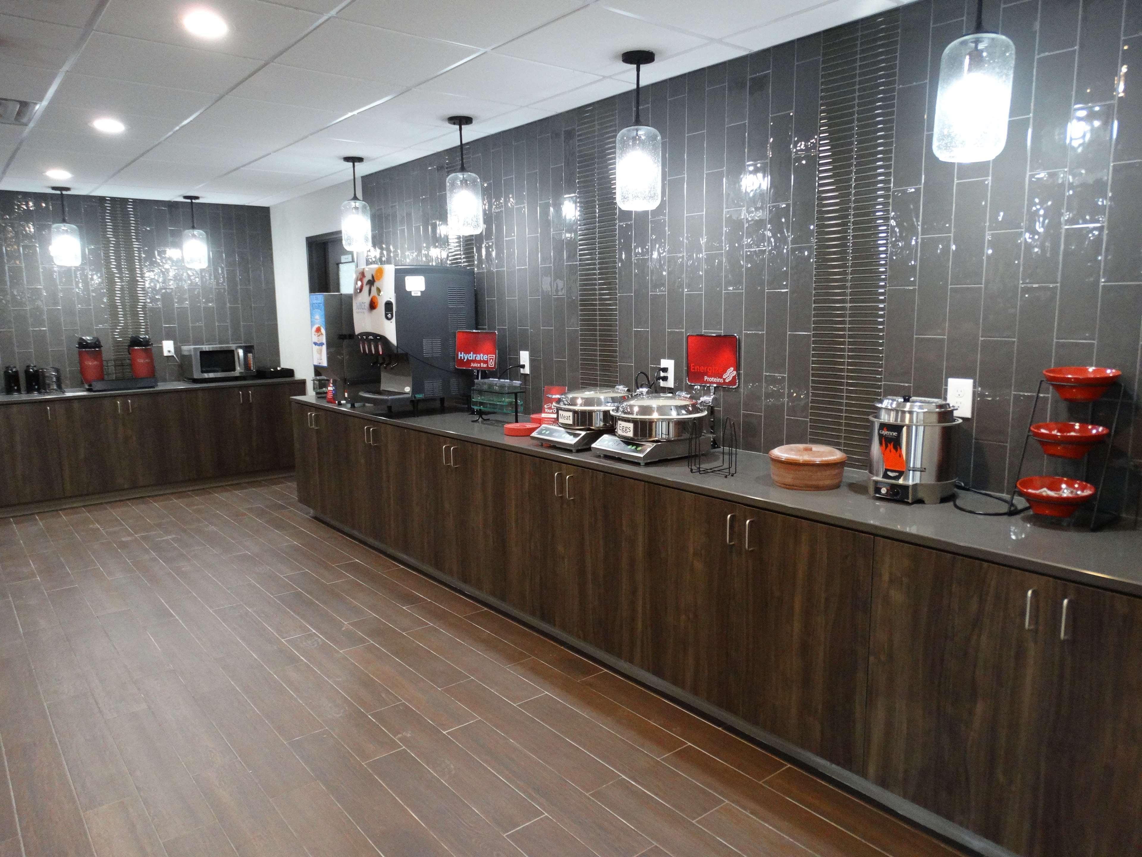 Best Western Plus Wayland Hotel Shelbyville Bagian luar foto
