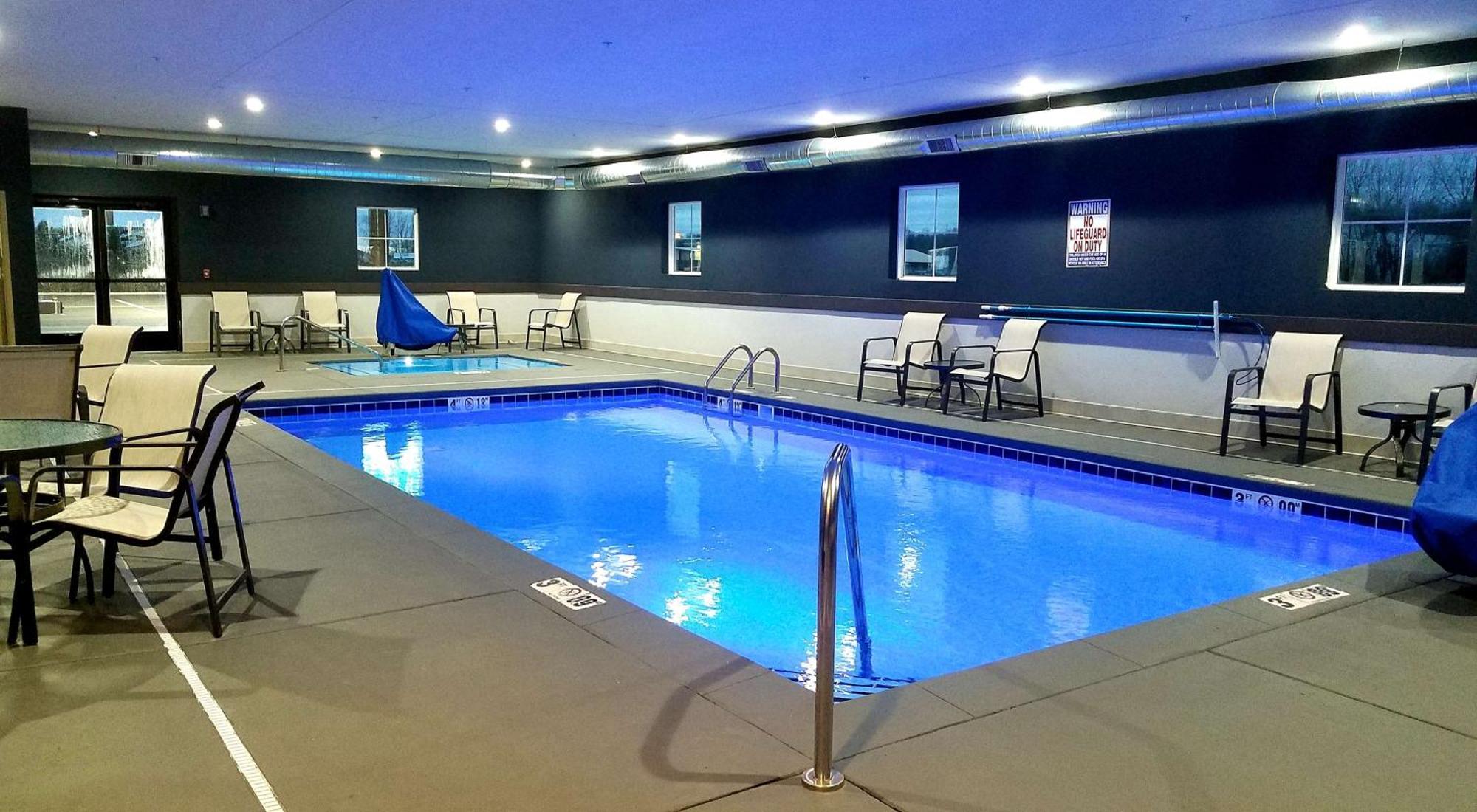 Best Western Plus Wayland Hotel Shelbyville Bagian luar foto